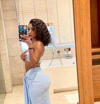 African Girl Queen - puta in Noida Photo 3 of 3