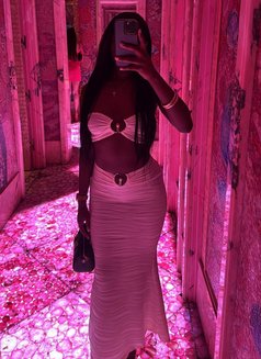 African Girl ( REAL MEETING & CAM SHOW ) - puta in Noida Photo 4 of 7