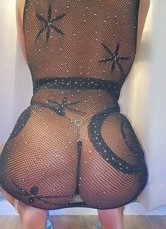 African Girl escort - puta in Noida Photo 4 of 5
