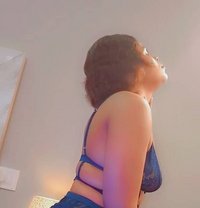 AFRICAN WOMAN (CAM VIDEO CALL REAL MEET - puta in Noida