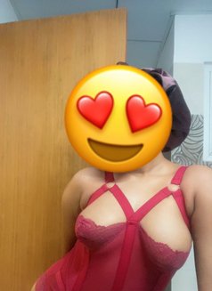 African Girl - puta in Noida Photo 1 of 2