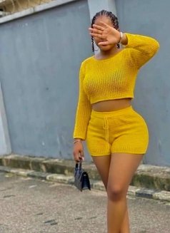 African Girl ( 73037 / 70139 ) Real meet - escort in Noida Photo 1 of 3