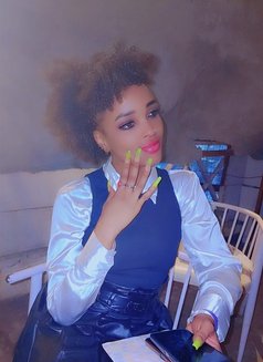African Heyzo Chloe +91//982117//1883 - escort in Gurgaon Photo 13 of 13