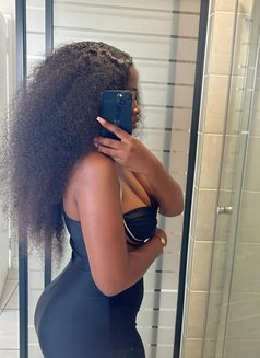 African Janet +91//868193//7426 - puta in Gurgaon Photo 4 of 4