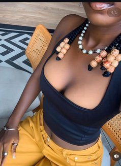 African Mercy +91//845328//7802 - puta in Noida Photo 3 of 5