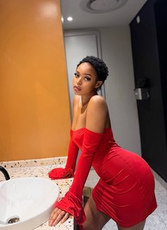 African Meron +91//702895//8353 - escort in Pune Photo 3 of 18