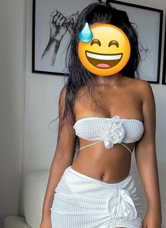 African Mona +91//811909//9296 - escort in New Delhi Photo 5 of 5