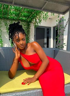 African Queen ( +91 // 70852 // 36438 ) - puta in Gurgaon Photo 1 of 5