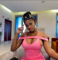 African Queen +91//9233//841//936 - escort in Noida Photo 1 of 4