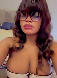 African Queen - escort in Noida Photo 1 of 5