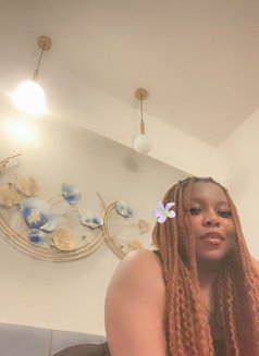 African Queen Girl - escort in Noida Photo 1 of 6