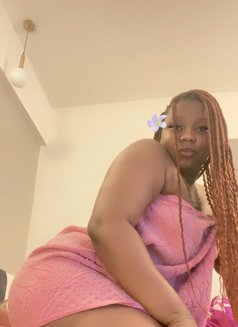 African Queen Girl - escort in Noida Photo 4 of 6