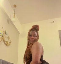 African Queen Girl - puta in Noida Photo 3 of 3