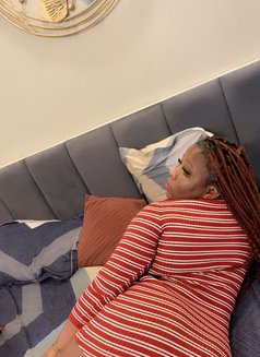 African Queen Girl - puta in Noida Photo 4 of 6