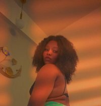 African Queen Girl - puta in Noida