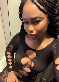 African Queen Girl - escort in Noida Photo 5 of 6