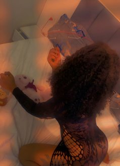 African Queen Girl - escort in Noida Photo 4 of 5