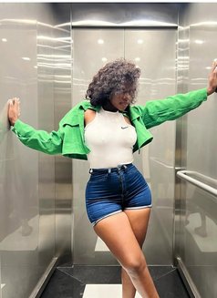 African queen - escort in Yiwu Photo 3 of 3