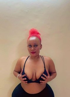 African Rina +91//690906//0611 - escort in New Delhi Photo 3 of 5