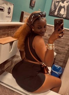 African Tara +91//708568//5689 - puta in New Delhi Photo 3 of 3