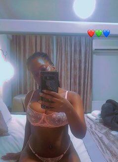 African Tyra +90//537865//0205 - puta in İstanbul Photo 3 of 3