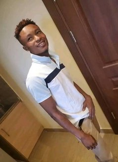 Afrodgold - Acompañantes masculino in Accra Photo 4 of 4