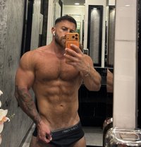Agaab - Male dominatrix in Bangkok