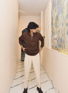 Agam - Male escort in Dehradun, Uttarakhand Photo 1 of 3