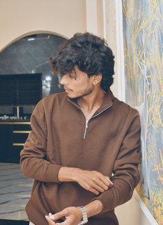 Agam - Male escort in Dehradun, Uttarakhand Photo 2 of 3