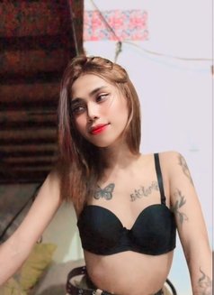 Agatha Avi - Transsexual escort in Manila Photo 3 of 5