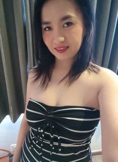 Agatha - escort in Manila Photo 3 of 6