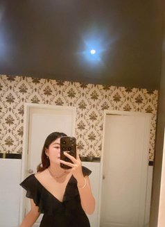 Agatha new - escort in Bali Photo 3 of 6