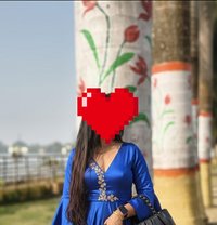 Aggy Bong - puta in Bangalore