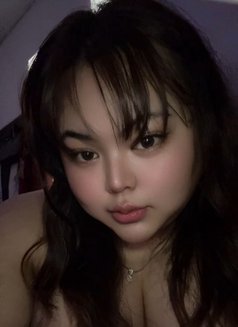 Agis Arvella - Acompañantes transexual in Jakarta Photo 6 of 8