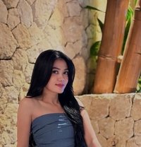 Agista Desca - puta in Singapore