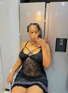 Queen of rimming and blowjob - puta in Bangalore Photo 2 of 4