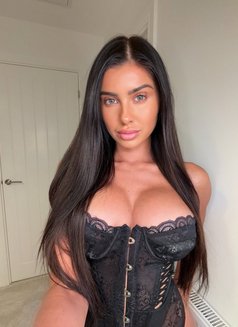 Agre - escort in Madrid Photo 10 of 16