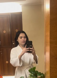 Agua simple beautiful discreet - puta in Cebu City Photo 9 of 10