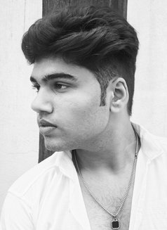 Ahaaan - Male escort in Mumbai Photo 1 of 3