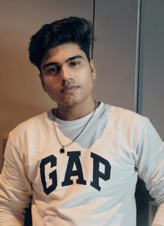 Ahaan - Male escort in Mumbai Photo 3 of 4