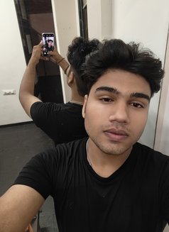 Ahaan - Male escort in Mumbai Photo 4 of 4