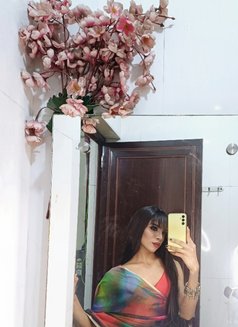 Ahaana Dutta - Acompañantes transexual in New Delhi Photo 6 of 9