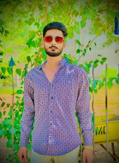 Ahad - Acompañantes masculino in Lahore Photo 1 of 3