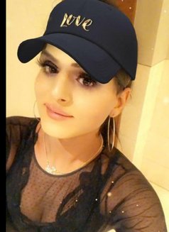 SONA ACTIVEBIGCOCK - Transsexual escort in New Delhi Photo 13 of 20