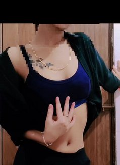 Ahana sharma - puta in Kolkata Photo 4 of 5