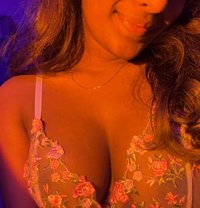 Ahasya Kaushi (Cam Girl) - escort in Colombo