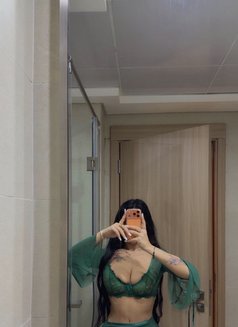 Ahlam - escort in Abu Dhabi Photo 3 of 10