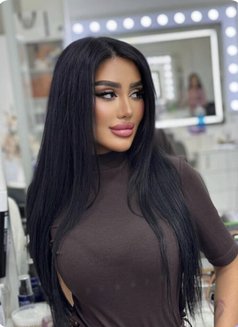 Ahlam - escort in Abu Dhabi Photo 4 of 10