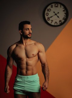 Ahmad and Jad - Acompañantes masculino in Abu Dhabi Photo 2 of 15