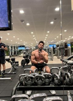 Ahmad - masseur in Dubai Photo 10 of 13